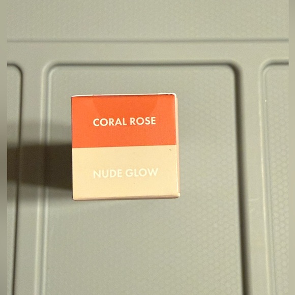 Wander Beauty On-The-Glow Blush and Illuminator - Coral Rose/Nude Glow, NEW - Picture 3 of 6